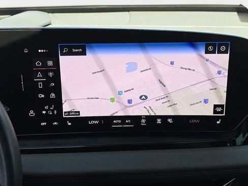 Used 2025 Audi Q6 e-tron Premium Plus w/ Premium Plus AWD/4WD image 28