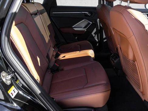 Certified 2025 Audi Q3 2.0T Premium Plus w/ Premium Plus Package image 24