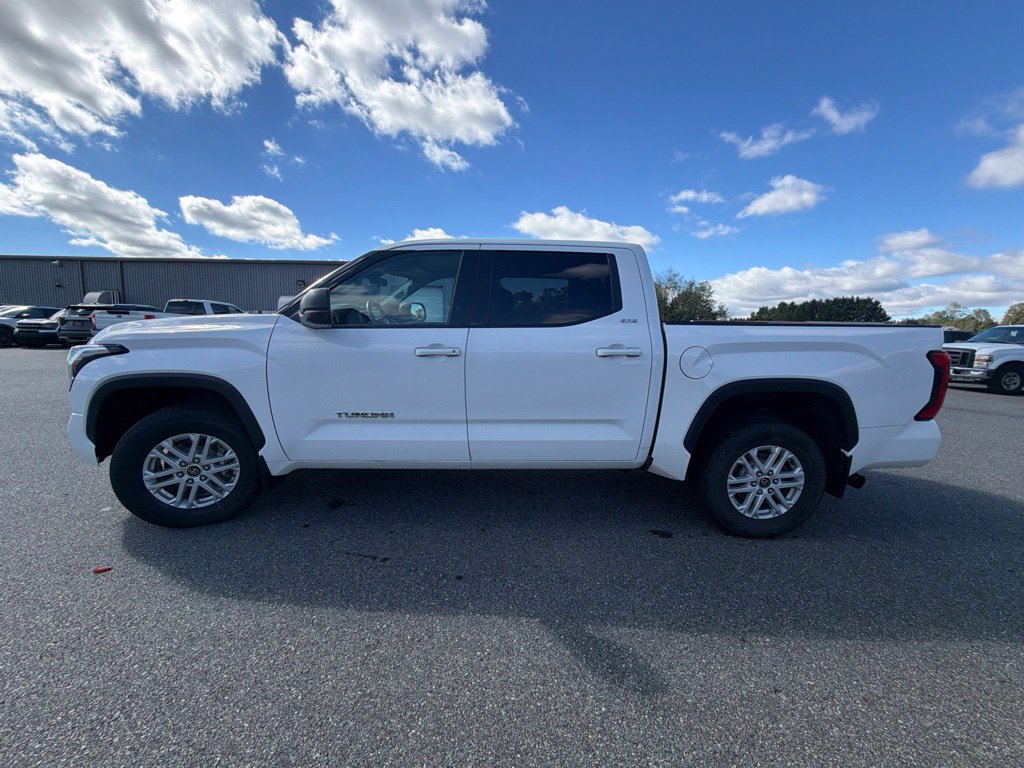 Used 2022 Toyota Tundra SR5 AWD/4WD image 6