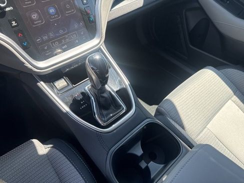 Used 2025 Subaru Outback Premium w/ Popular Package #1A image 29