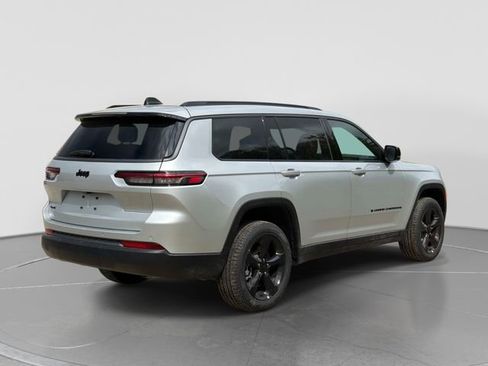 New 2026 Jeep Grand Cherokee L Limited w/ Limited Altitude Package AWD/4WD image 4