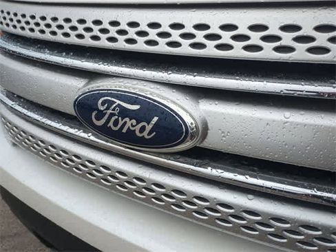 Used 2014 Ford Explorer XLT w/ Equipment Group 202A image 12