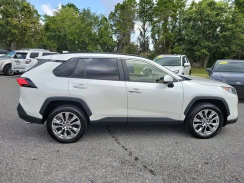 Used 2019 Toyota RAV4 Limited FWD image 9