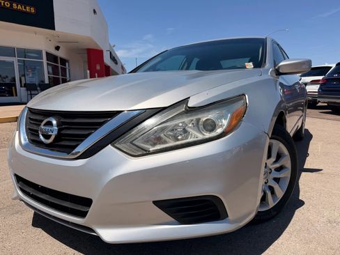 Used 2017 Nissan Altima 2.5 S w/ Power Driver Seat Package FWD image 1