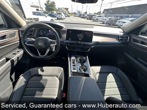Used 2025 Volkswagen Atlas SEL AWD/4WD image 14