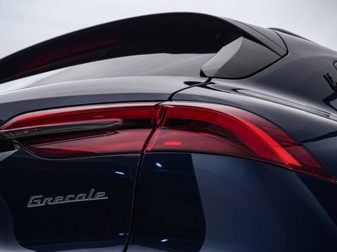 Certified 2025 Maserati Grecale Modena AWD/4WD image 13