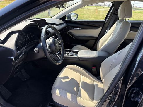 Used 2021 MAZDA MAZDA3 s FWD image 10
