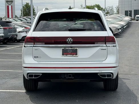 Used 2024 Volkswagen Atlas SEL Premium R-Line AWD/4WD image 6
