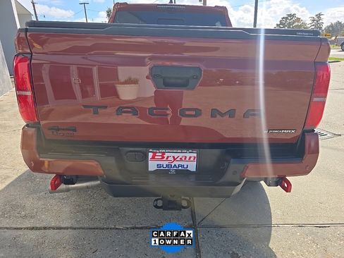 Used 2025 Toyota Tacoma TRD Sport image 17