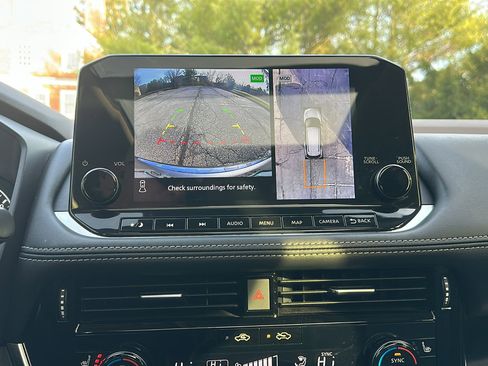 Certified 2023 Nissan Rogue SL w/ SL Premium Package image 19