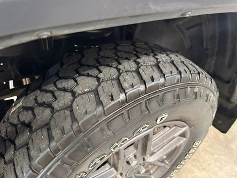 Used 2024 Jeep Wrangler Unlimited Sport AWD/4WD image 47