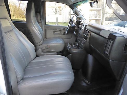 Used 2017 Chevrolet Express 2500 LS image 20