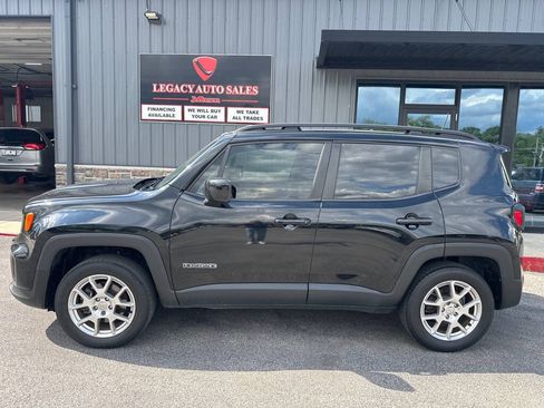 Used 2020 Jeep Renegade Latitude AWD/4WD image 2