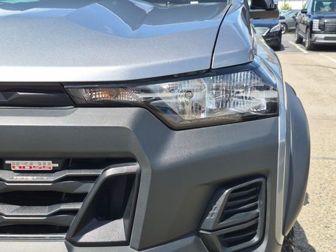 Used 2024 Chevrolet Colorado Trail Boss w/ Technology Package AWD/4WD image 13