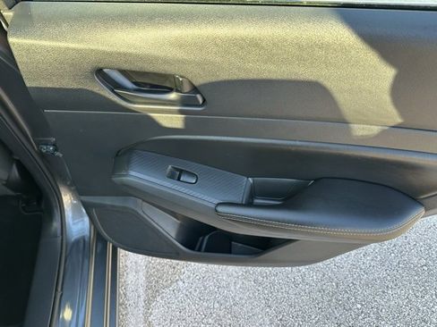 Used 2024 Nissan Altima 2.5 SV image 15