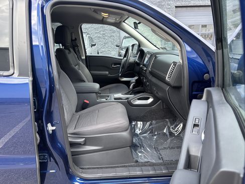 Used 2022 Nissan Frontier SV AWD/4WD image 21