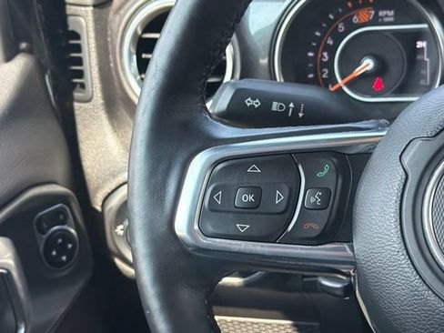 Used 2020 Jeep Wrangler Unlimited Sahara AWD/4WD image 17
