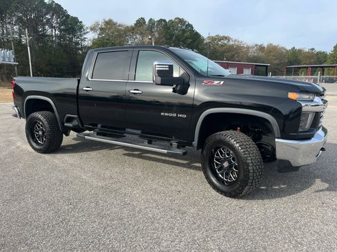 Used 2020 Chevrolet Silverado 2500 LTZ w/ LTZ Premium Package image 8