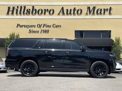 Used 2021 Cadillac Escalade ESV Sport w/ Driver Assist Tech Package AWD/4WD image 3