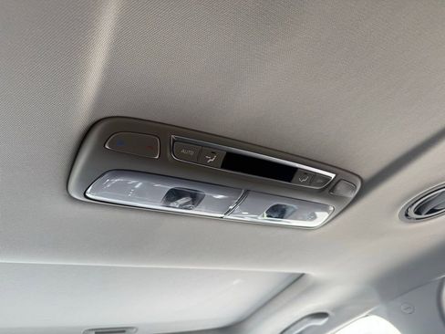 Used 2025 Kia Telluride S AWD/4WD image 29