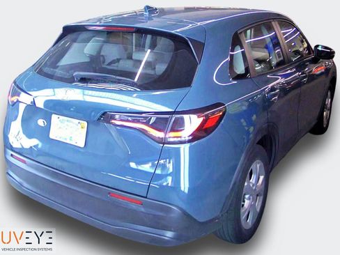 Used 2023 Honda HR-V LX image 3