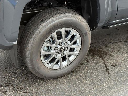 New 2025 Toyota Tacoma Limited image 4