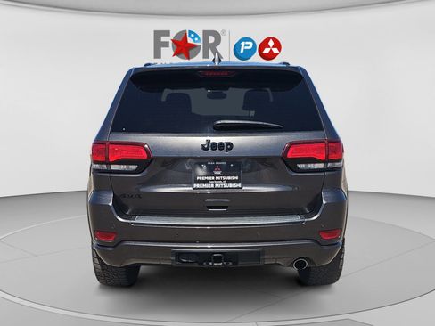 Used 2019 Jeep Grand Cherokee Altitude AWD/4WD image 4