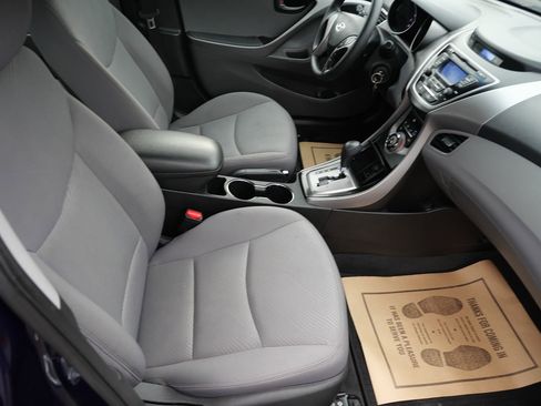 Used 2013 Hyundai Elantra GLS image 25