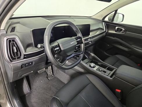 Certified 2026 Kia Sorento EX w/ EX Premium Package image 13