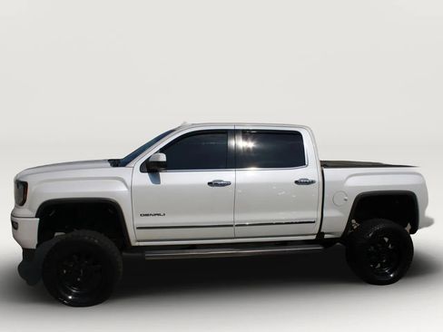 Used 2017 GMC Sierra 1500 Denali w/ Denali Ultimate Package AWD/4WD image 5