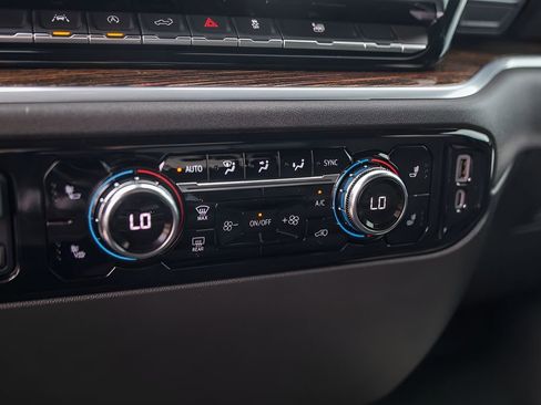 Used 2025 GMC Sierra 1500 Elevation image 21