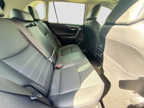 Used 2024 Toyota RAV4 Limited image 27