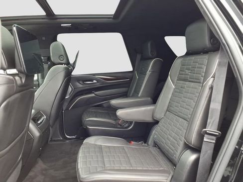 Used 2023 Cadillac Escalade Sport Platinum AWD/4WD image 10
