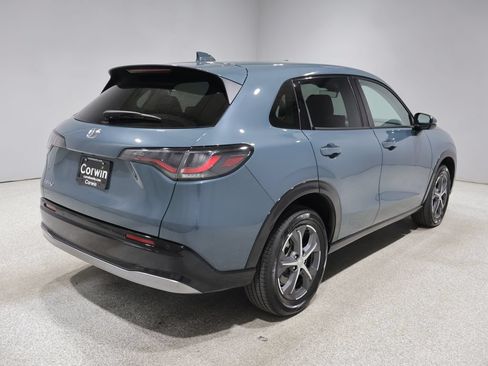 Used 2024 Honda HR-V EX-L image 2