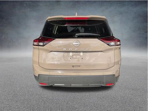 Used 2025 Nissan Rogue SV FWD image 6