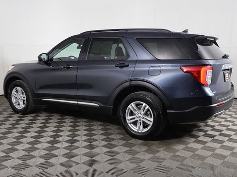 Used 2023 Ford Explorer XLT w/ Equipment Group 202A AWD/4WD image 13