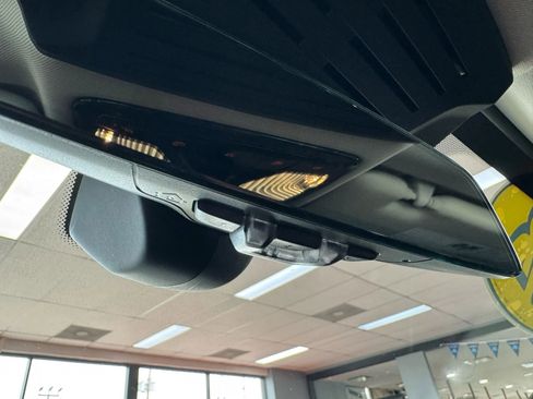 Used 2023 BMW X7 xDrive40i w/ Premium Package image 47