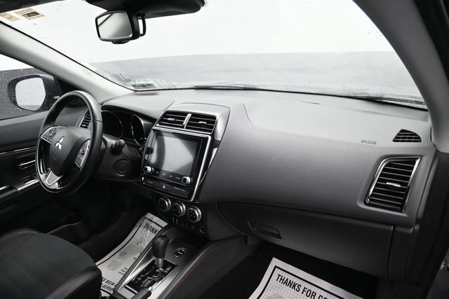 Used 2025 Mitsubishi Outlander Sport AWD image 9