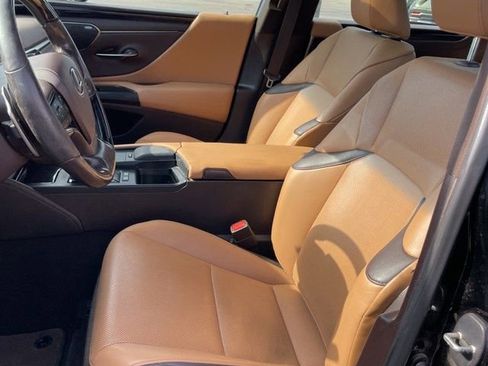 Used 2021 Lexus ES 300h w/ Premium Package image 7