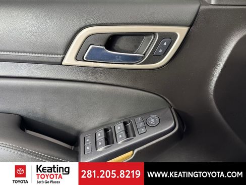 Used 2016 GMC Yukon XL Denali w/ Open Road Package image 12