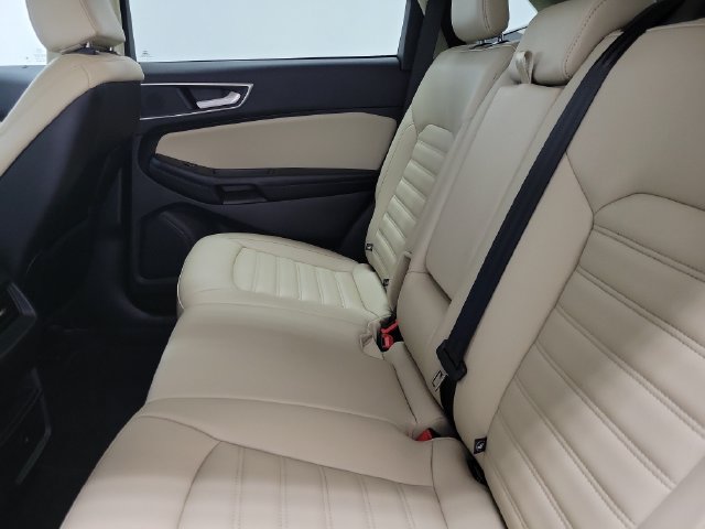 Used 2024 Ford Edge SEL AWD/4WD image 11