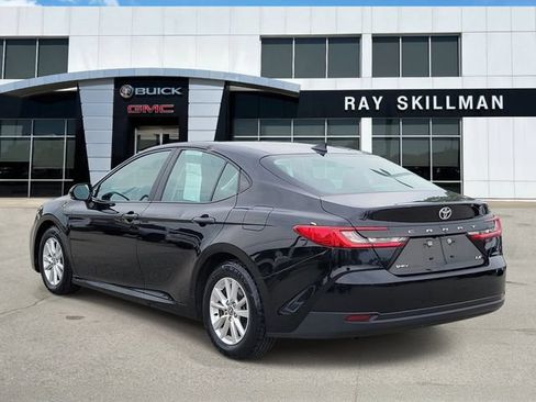 Used 2025 Toyota Camry LE FWD image 4