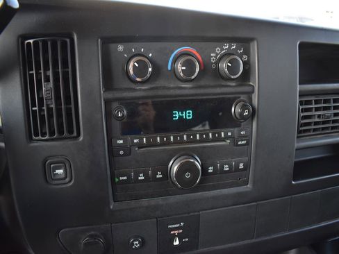 Used 2010 Chevrolet Express 3500 LT w/ LT Preferred Equipment Group image 15