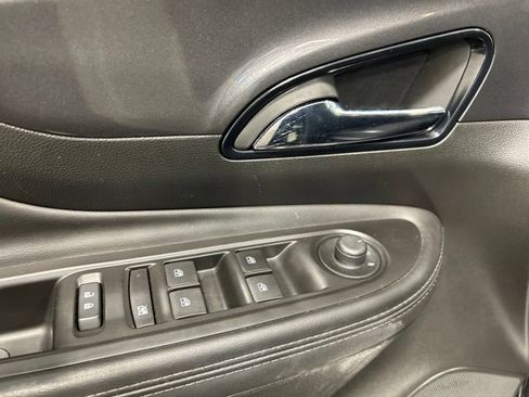 Used 2022 Buick Encore Preferred w/ Safety Package AWD/4WD image 21