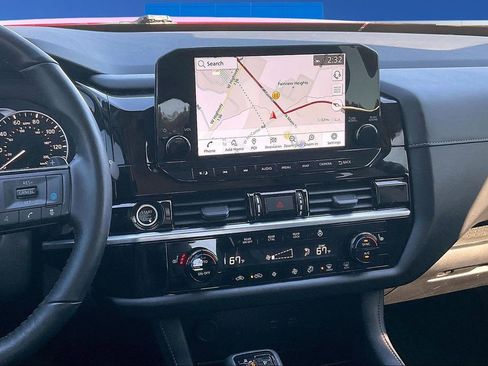 Used 2023 Nissan Pathfinder SL w/ SL Premium Package image 9