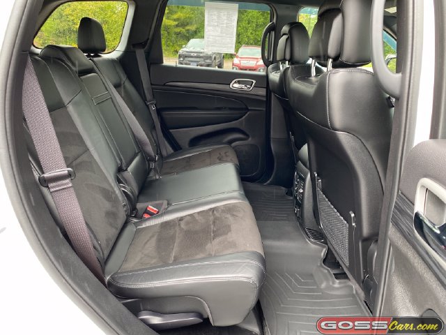 Certified 2021 Jeep Grand Cherokee Laredo X AWD/4WD image 8