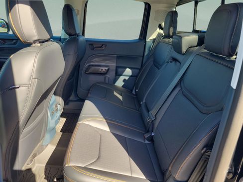 New 2025 Ford Maverick Tremor image 25