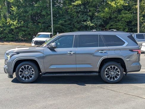 Used 2023 Toyota Sequoia Capstone image 4