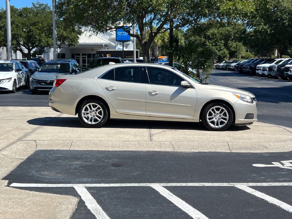 Used 2014 Chevrolet Malibu LT w/ Power Convenience Package FWD image 4