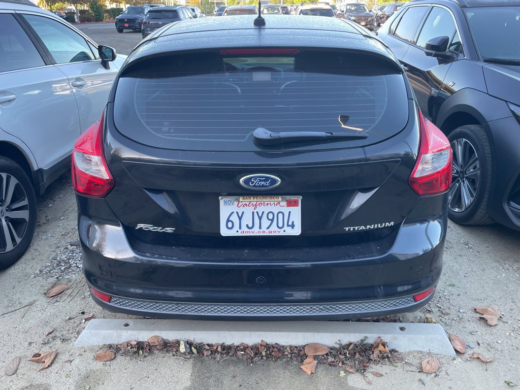 Used 2013 Ford Focus Titanium w/ Cargo Management Pkg FWD image 8